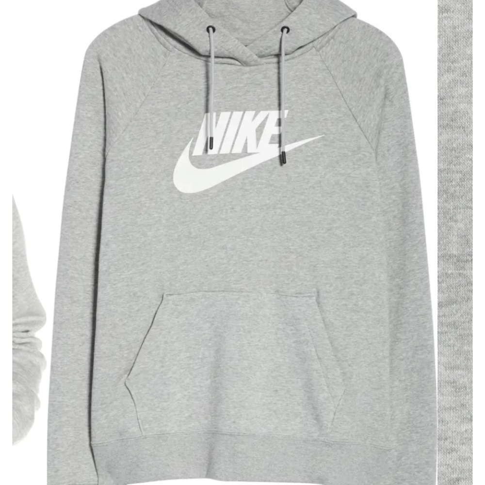 Nike Sportswear Essential Pullover Hoodie